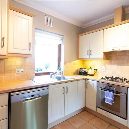 Guestready - Lovely Semi-d With Private Garden Prázdninový dům