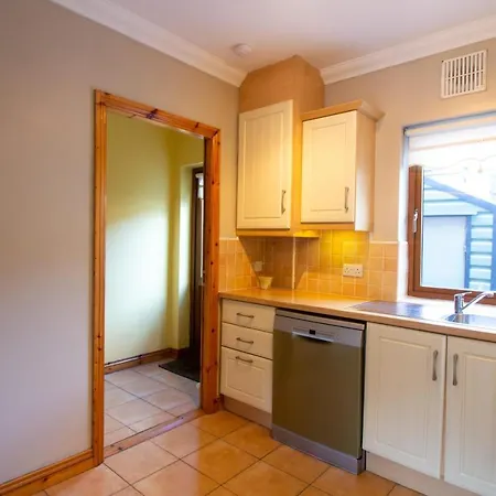 Guestready - Lovely Semi-d With Private Garden Holiday home Citywest